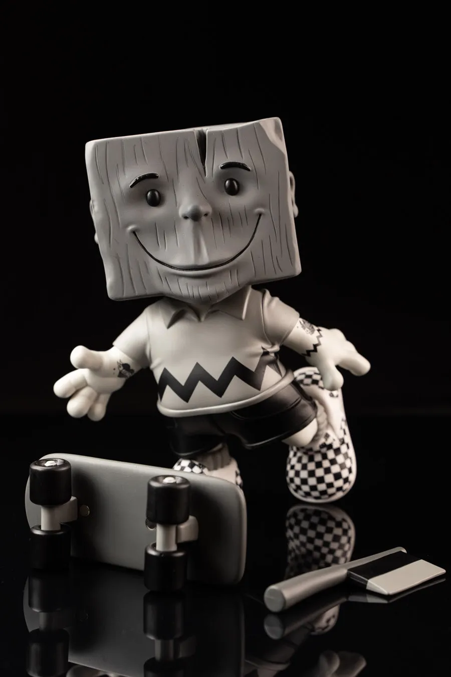 Blockhead BW - signed by sculptor 1/1