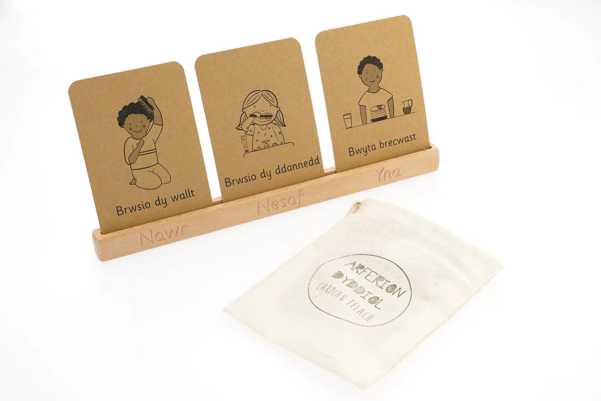 Coach House Daily Routine Flashcards - Welsh