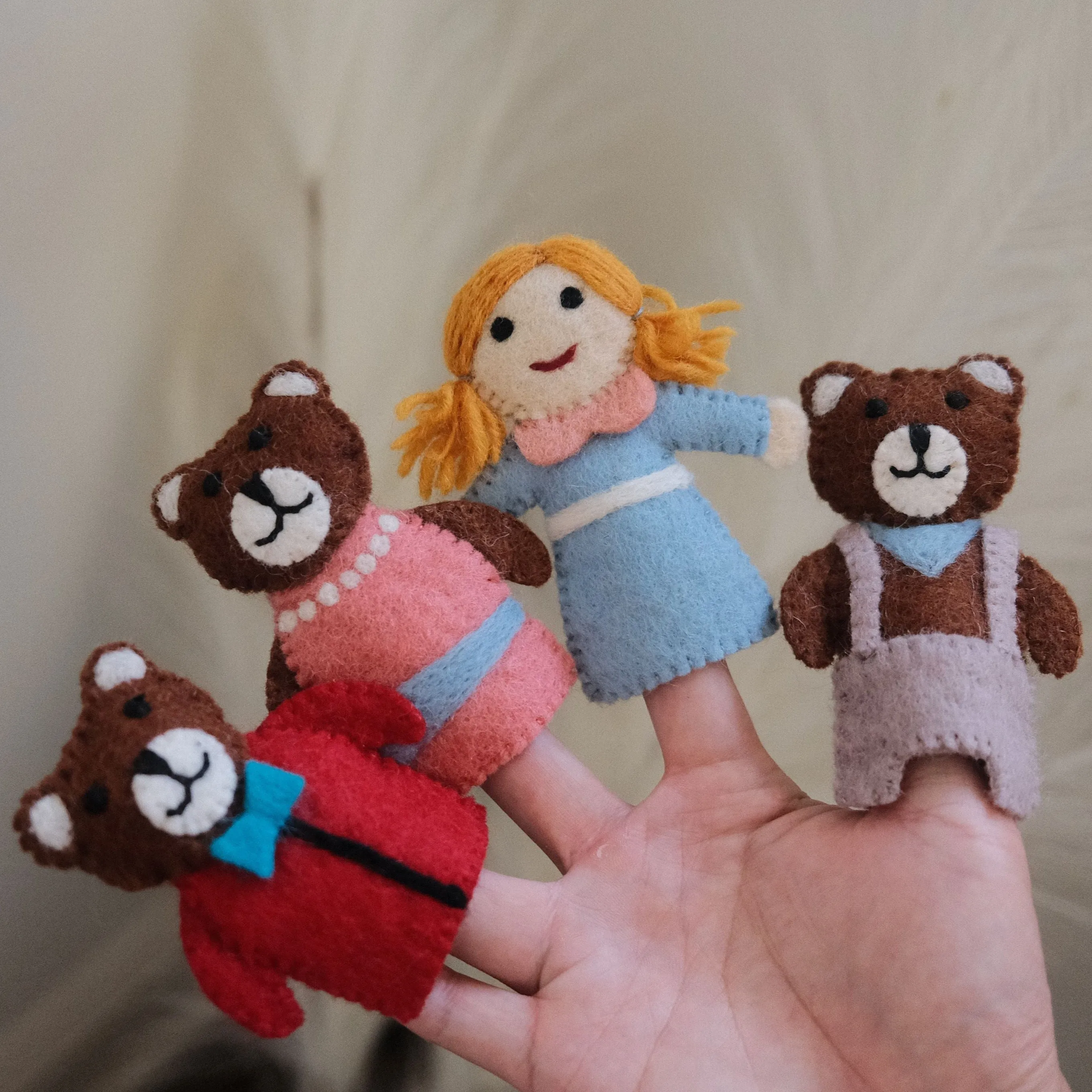 Goldilocks and Bears | Felt Finger Puppet Set by Play Planet