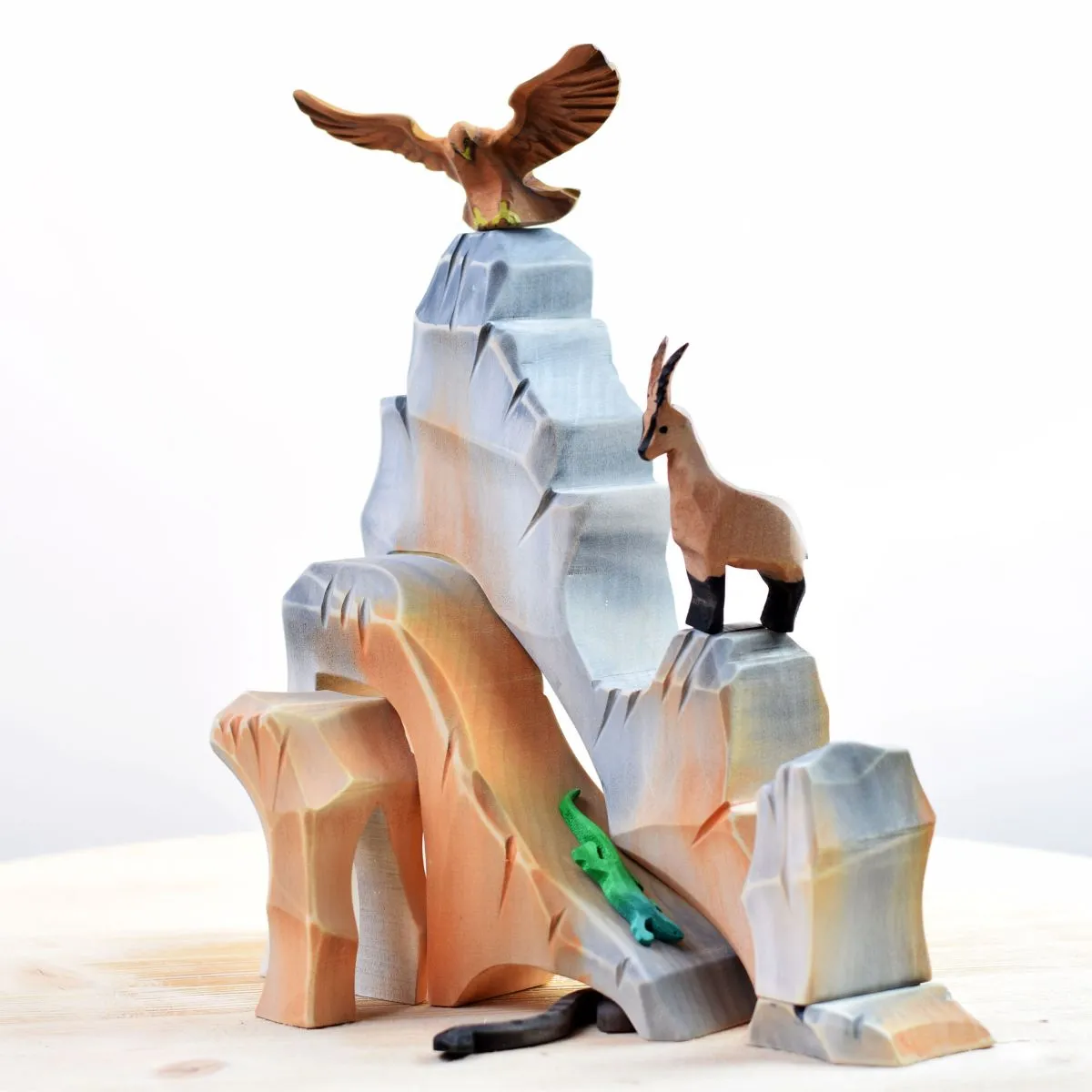 Large Wooden Mountain Cliff