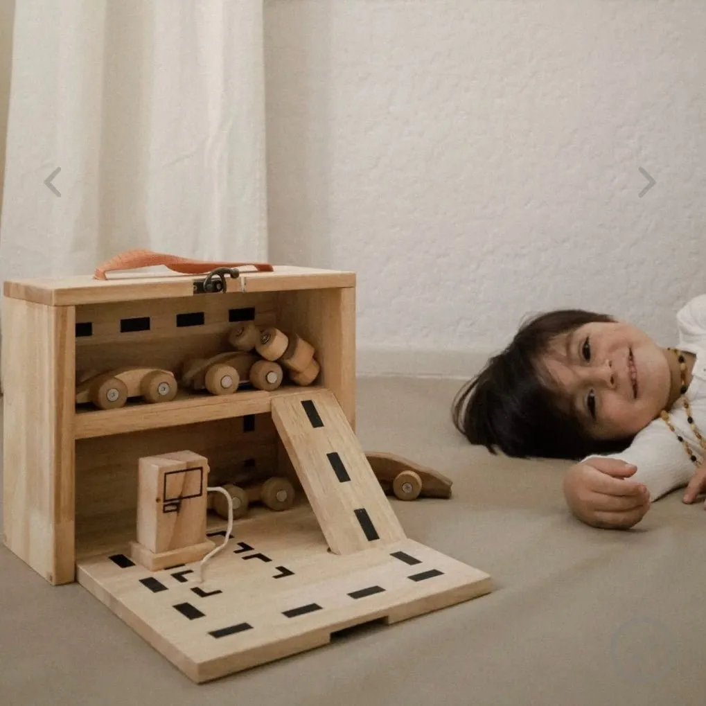 Natural Wood Portable Car Set