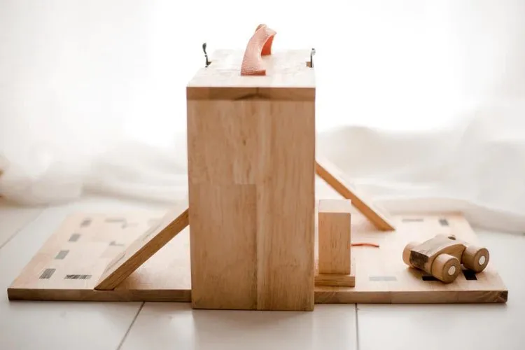Natural Wood Portable Car Set
